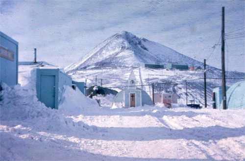 Chapel_of_the_Snows_at_McMurdo_Station - Saturday Spotlight.jpg 2